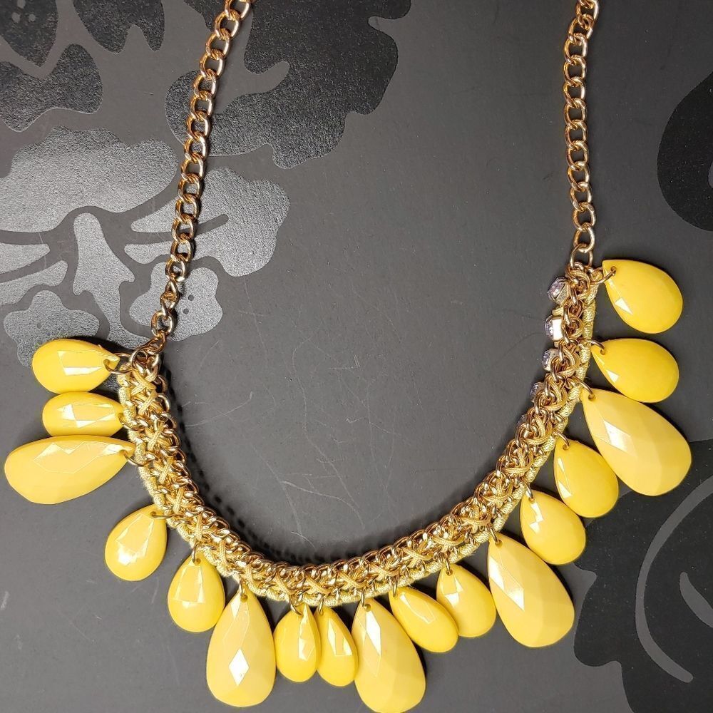 Yellow Drop Rhinestone Chain Necklace - Picture 2 of 5